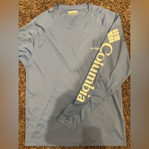 Columbia Men's Light Blue Shirt